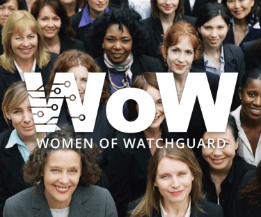 Comunidade - logotipo da Women of WatchGuard sobre um grupo de mulheres de negócios