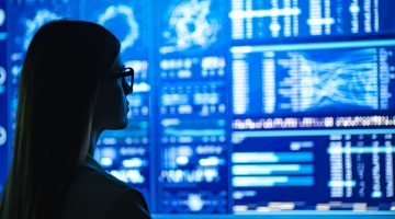 SOC analyst cyber threat monitoring